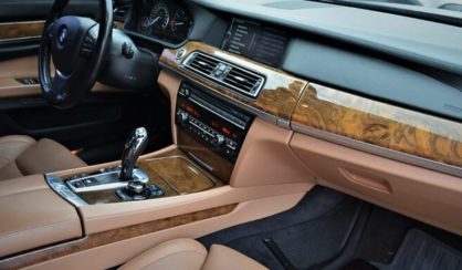 BMW 750 2011