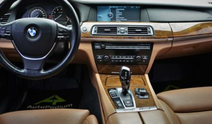 BMW 750 2011