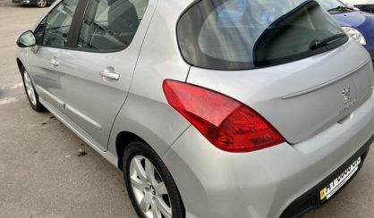 Peugeot 308 2011