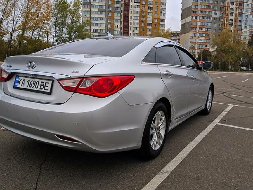 Hyundai Sonata 2012