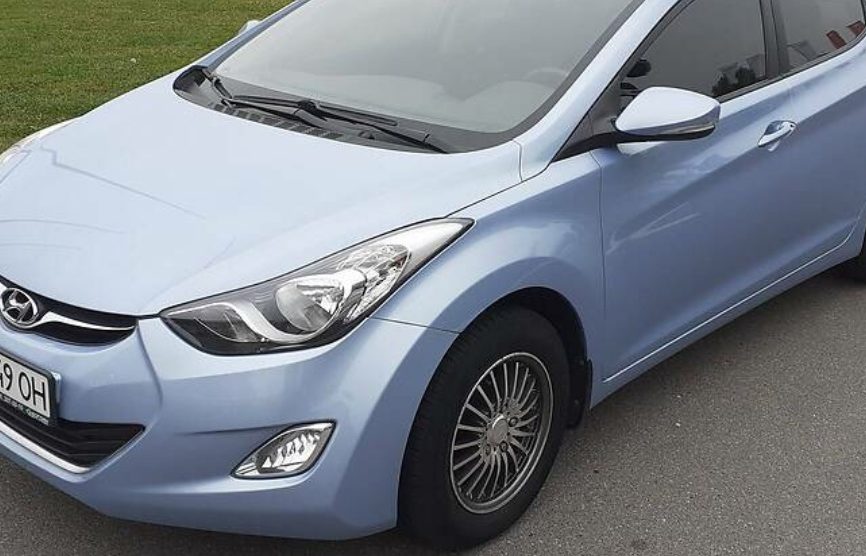 Hyundai Elantra 2012