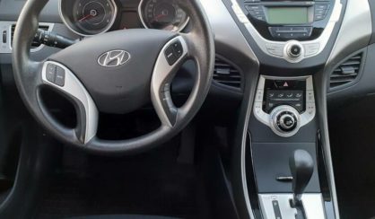 Hyundai Elantra 2012