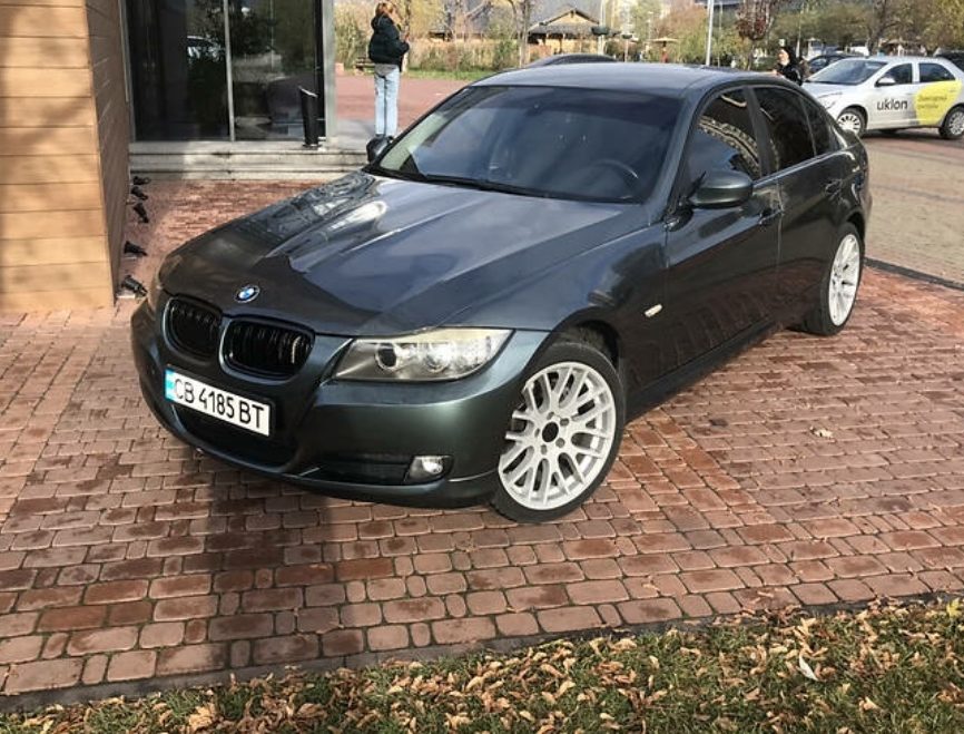 BMW 320 2008