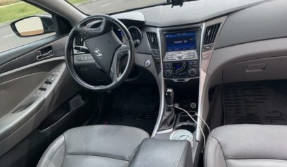 Hyundai Sonata 2012