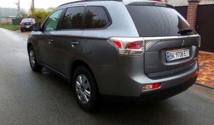 Mitsubishi Outlander 2013