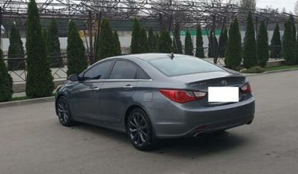 Hyundai Sonata 2011