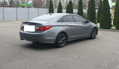 Hyundai Sonata 2011