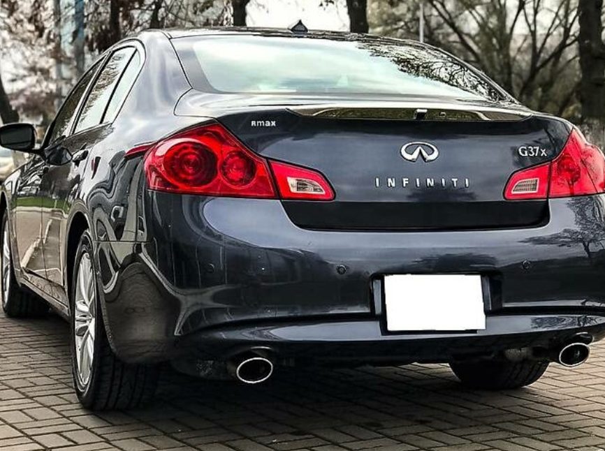 Infiniti G37 2011