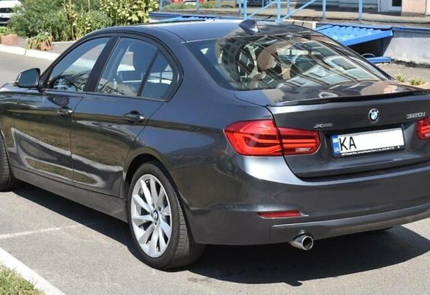 BMW 320 2016