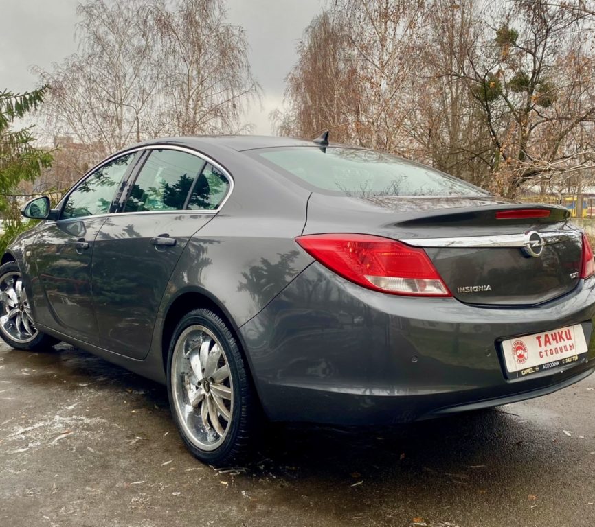 Opel Insignia 2011