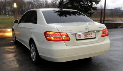 Mercedes-Benz E-Class 2010