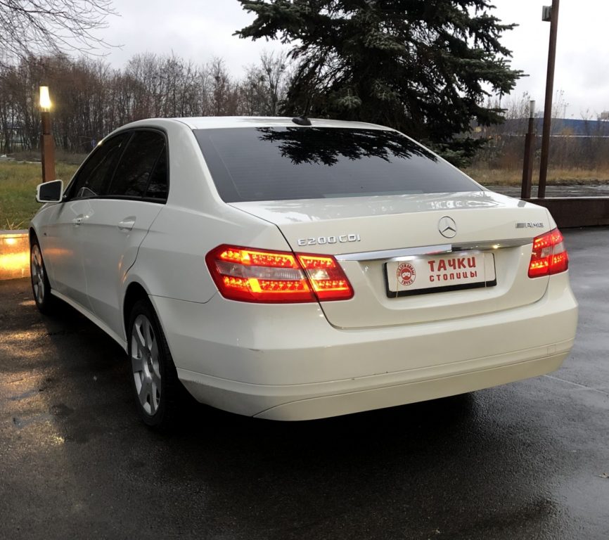 Mercedes-Benz E-Class 2010