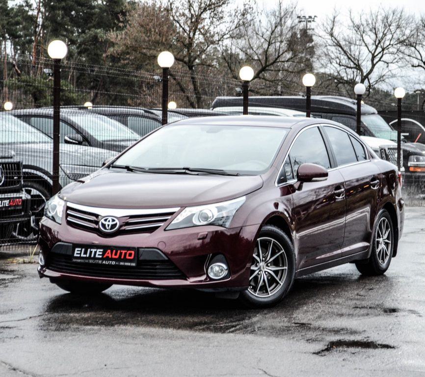 Toyota Avensis 2013