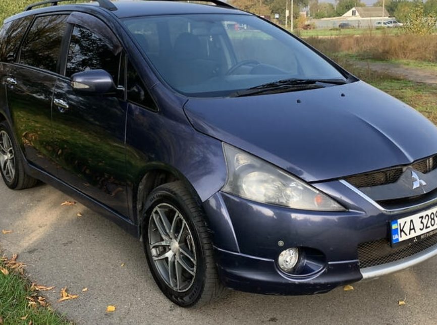 Mitsubishi Grandis 2007