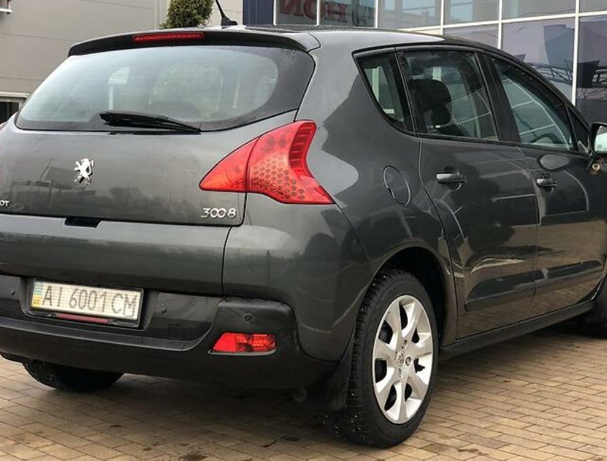 Peugeot 3008 2011