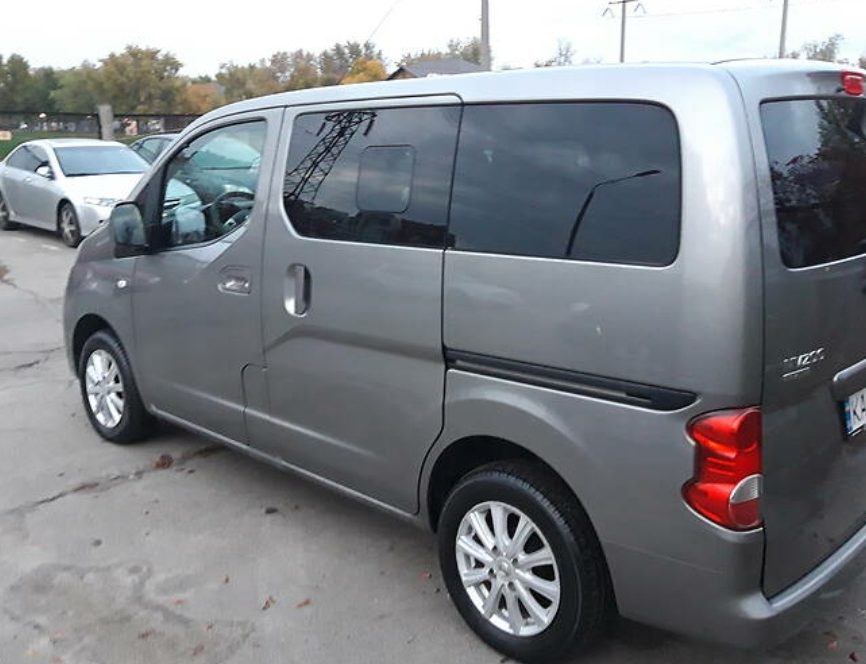 Nissan NV200 2017