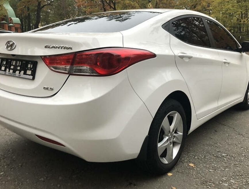 Hyundai Elantra 2013