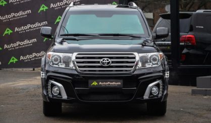 Toyota Land Cruiser 200 2011