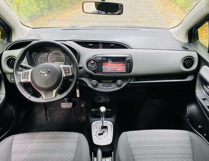 Toyota Yaris 2016