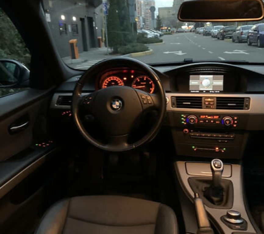 BMW 318 2008