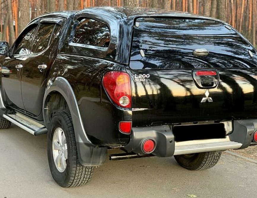 Mitsubishi L 200 2010