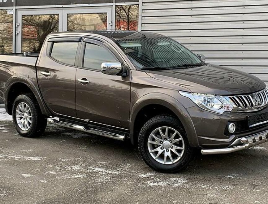 Mitsubishi L 200 2016