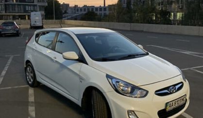 Hyundai Accent 2012