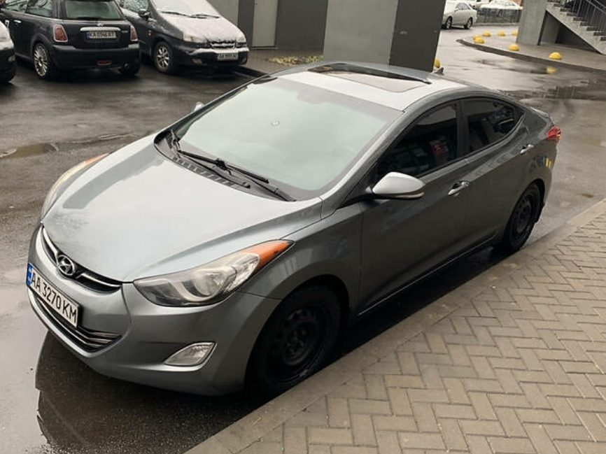 Hyundai Elantra 2012