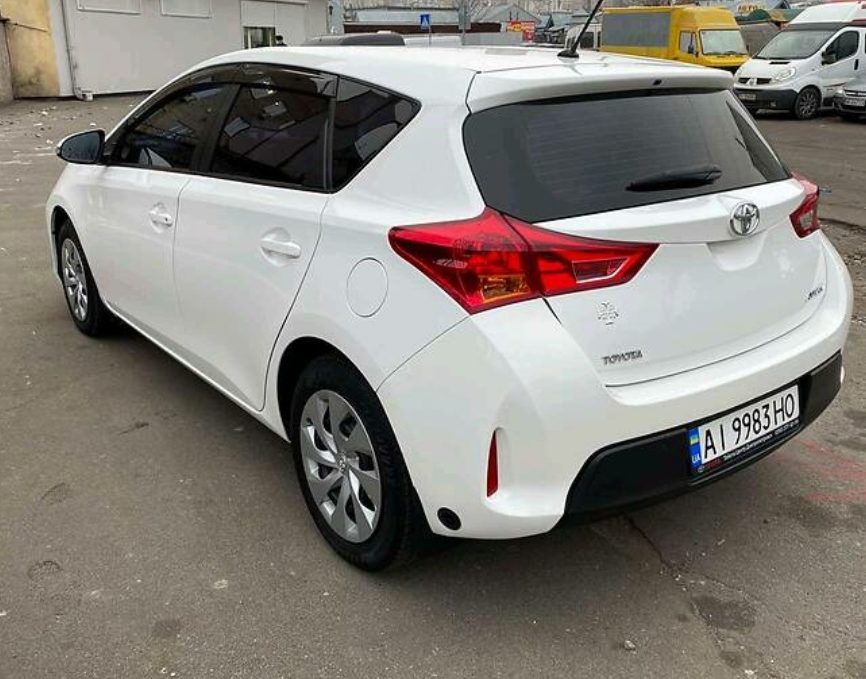 Toyota Auris 2013