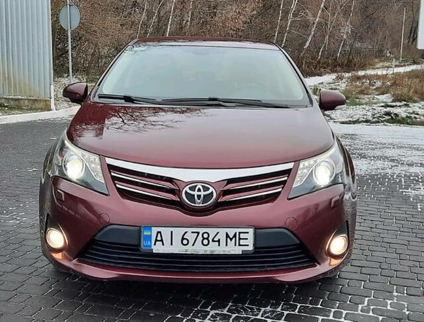 Toyota Avensis 2013