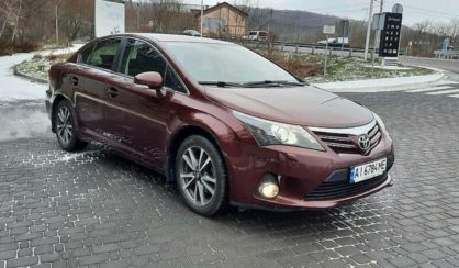 Toyota Avensis 2013