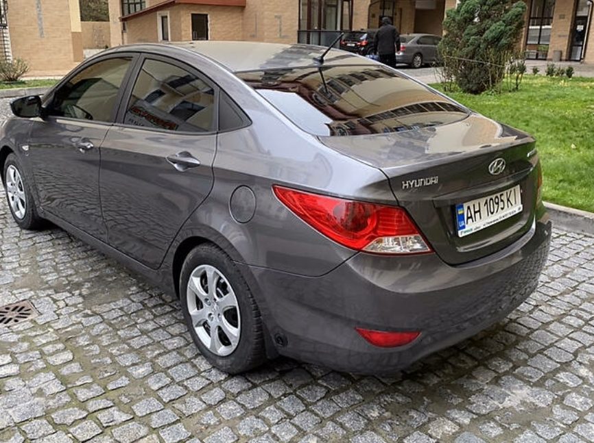 Hyundai Accent 2012