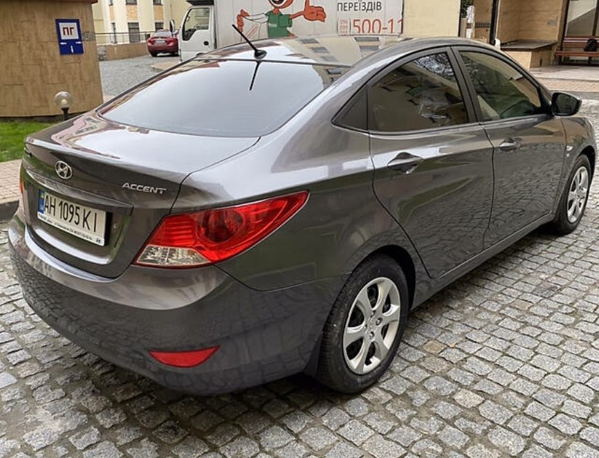 Hyundai Accent 2012