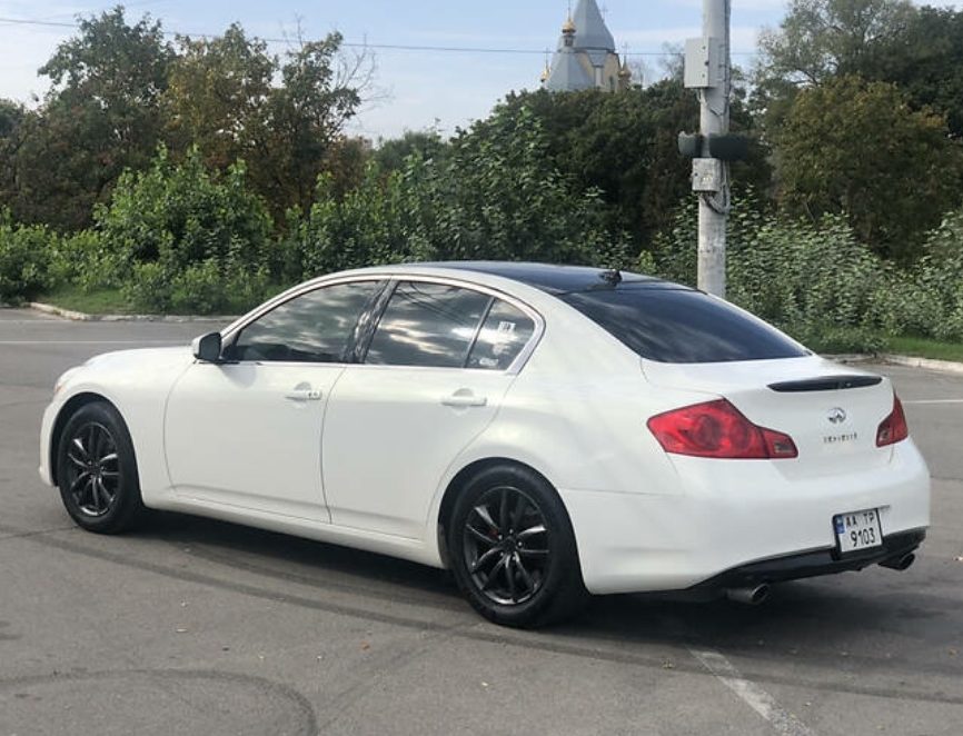 Infiniti G25 2010