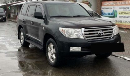 Toyota Land Cruiser 200 2011