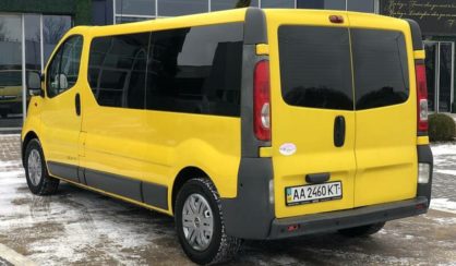 Opel Vivaro пасс. 2010