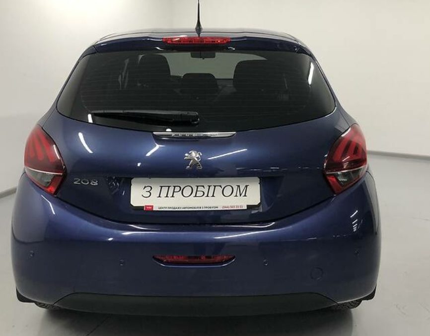 Peugeot 208 2015