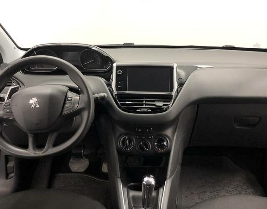 Peugeot 208 2015