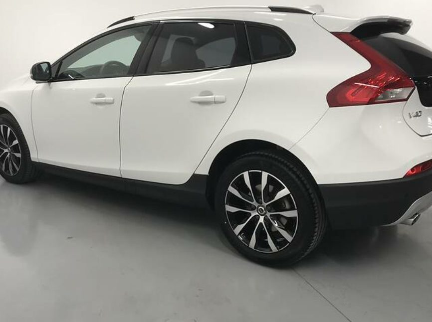 Volvo V40 2019