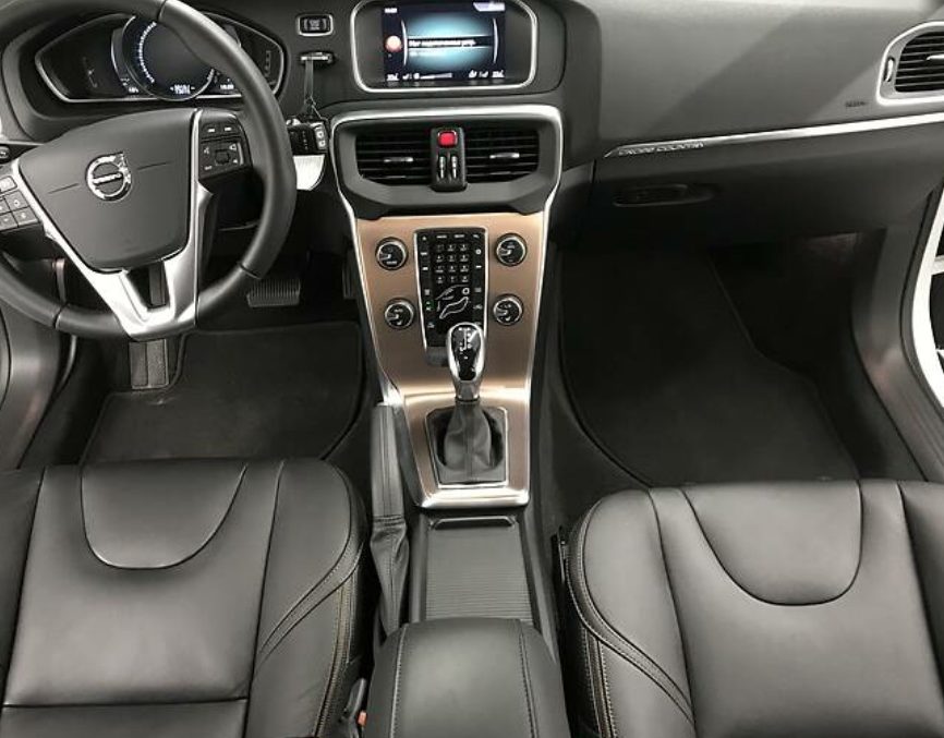 Volvo V40 2019