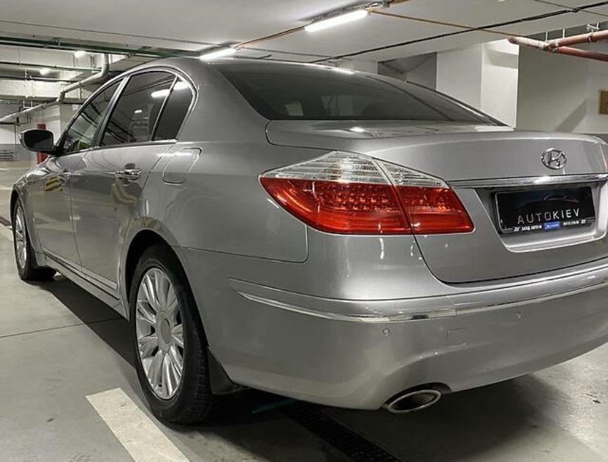 Hyundai Genesis 2008