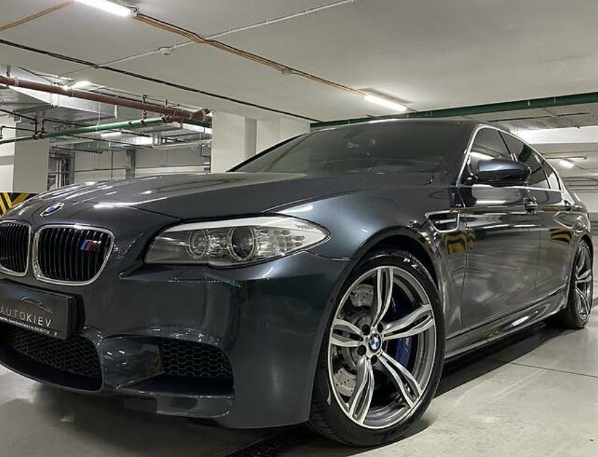 BMW M5 2012