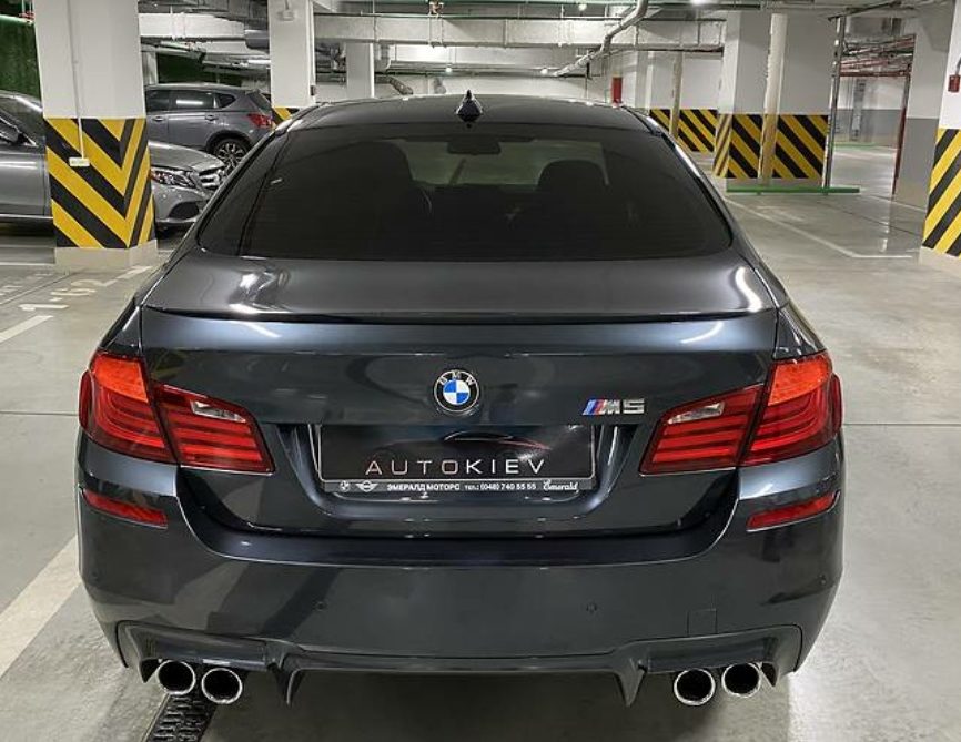 BMW M5 2012