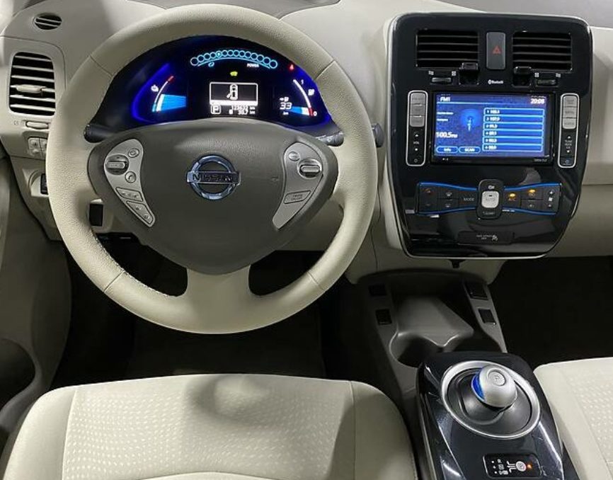 Nissan Leaf 2011