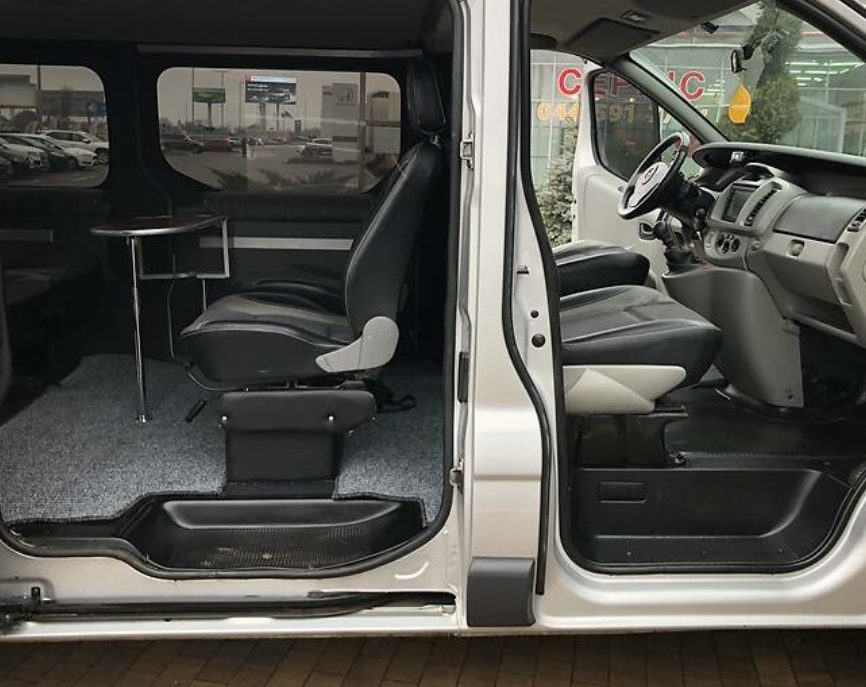 Opel Vivaro пасс. 2009