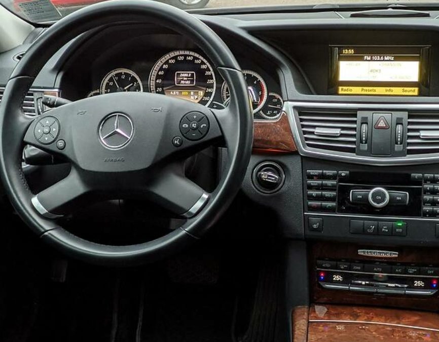 Mercedes-Benz E 220 2012