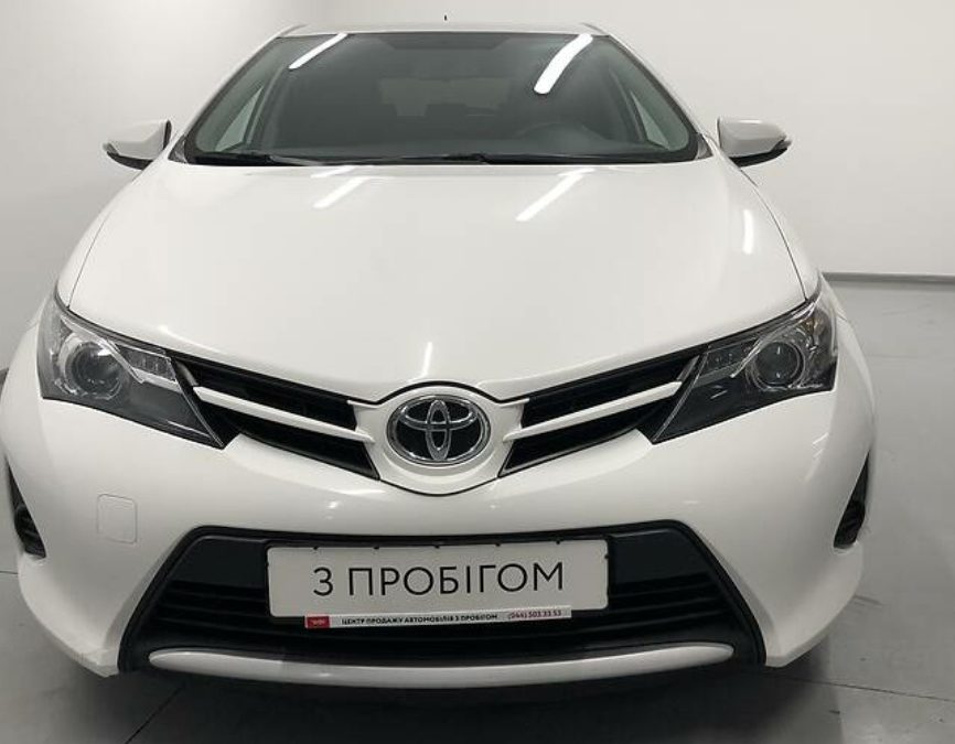 Toyota Auris 2013