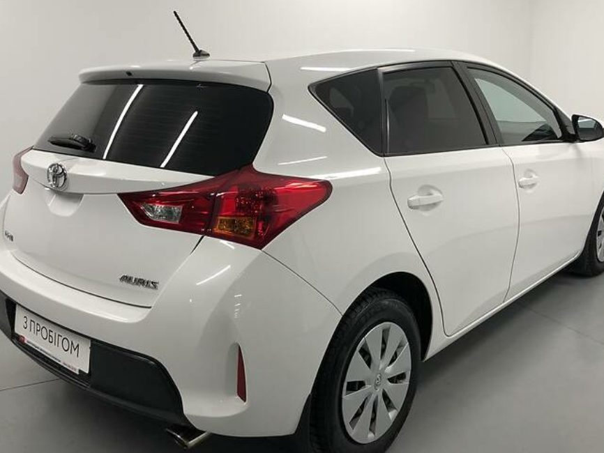 Toyota Auris 2013