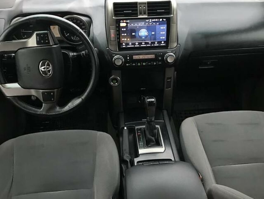 Toyota Land Cruiser Prado 2010