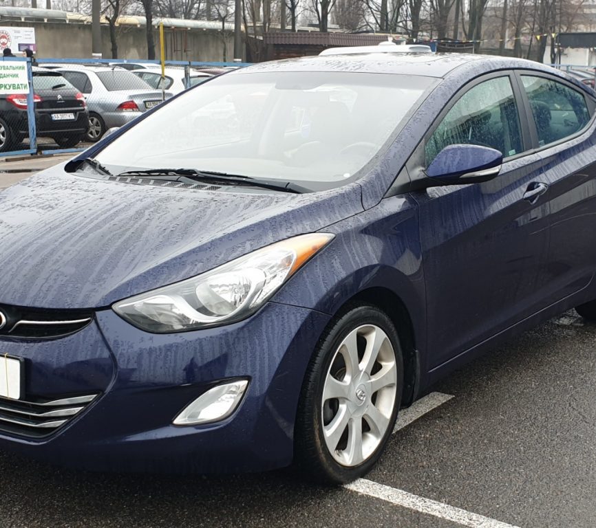 Hyundai Elantra 2012